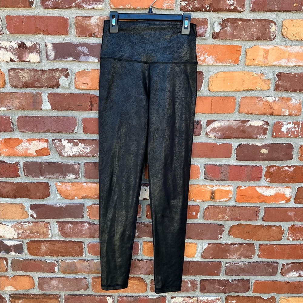 EUC Offline by Arie leggings